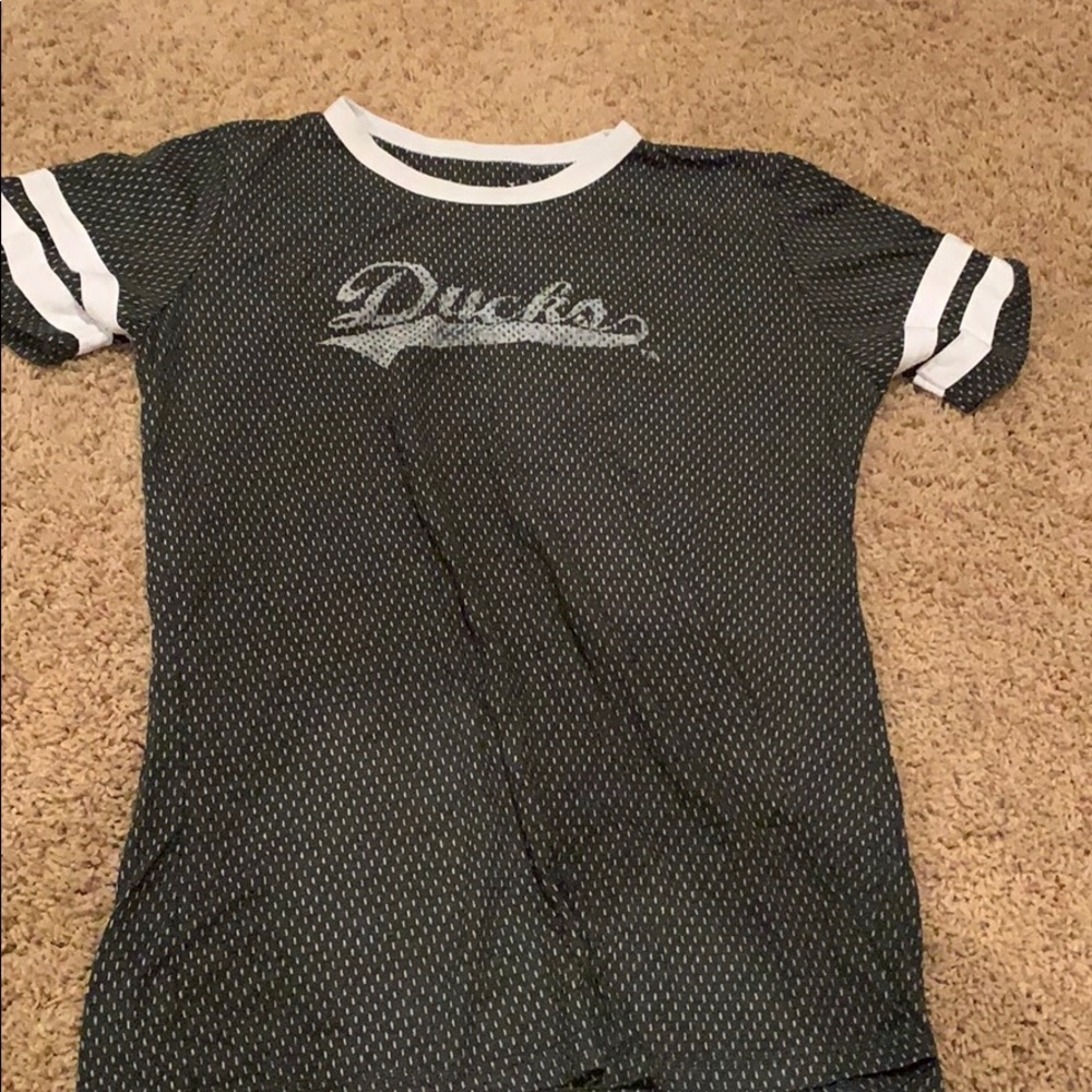 Blue ducks tee